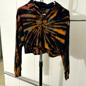 Cropped tye dye long sleeve